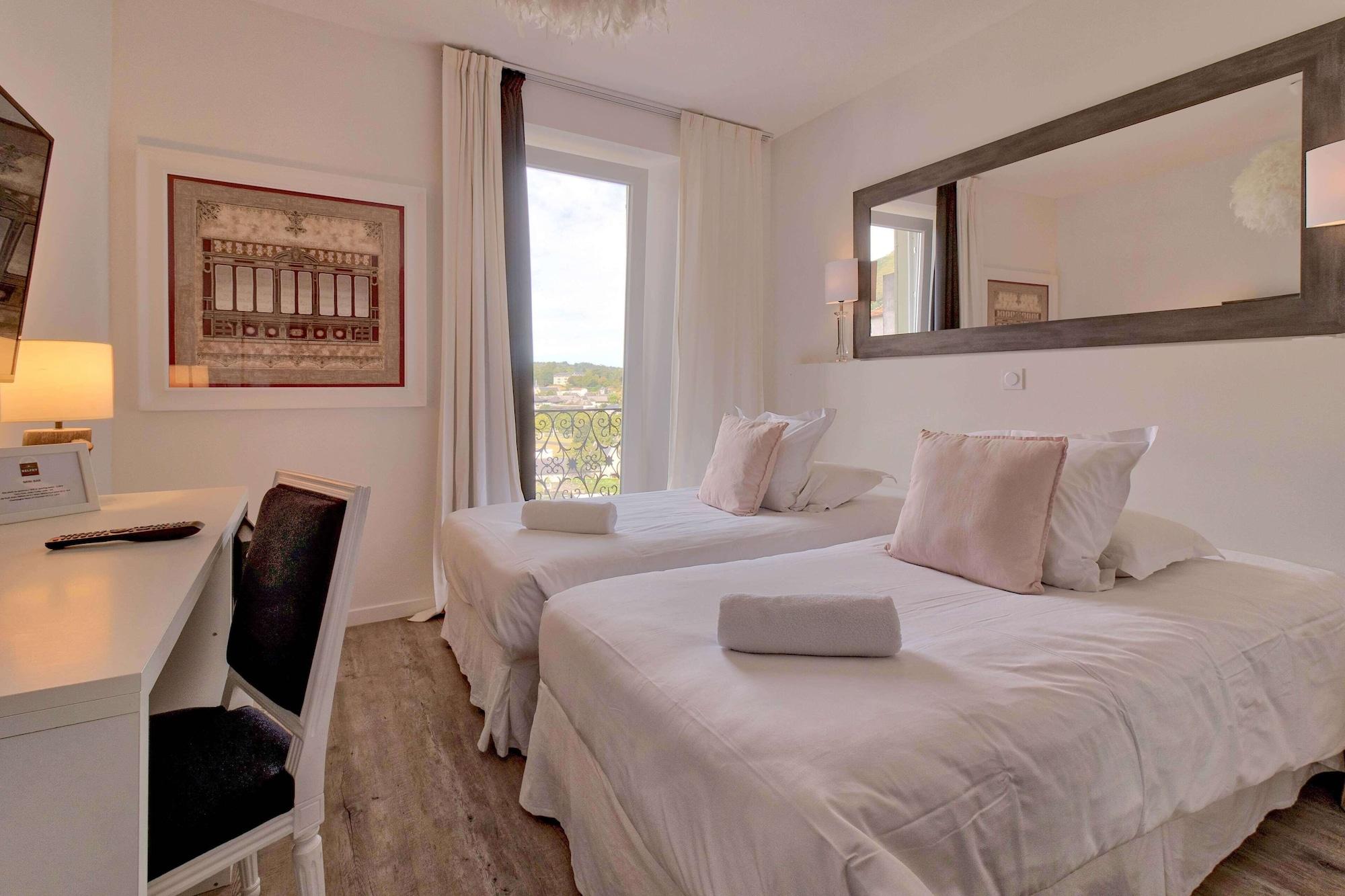 Belfry & Spa By Ligne St Barth Лурд Экстерьер фото A bedroom at the hotel
